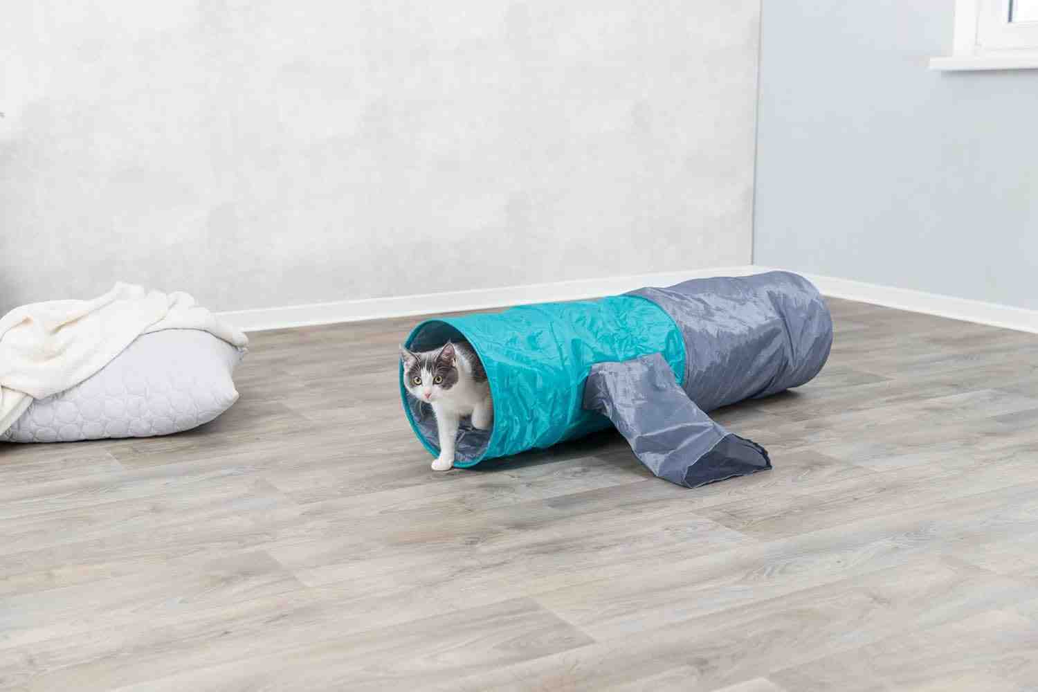 Trixie Playing Tunnel with 4 Entrances Plush 30 × 115 cm (Dark Grey/Petrol)