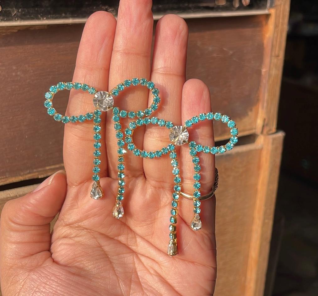 Just go with the bow blue earrings