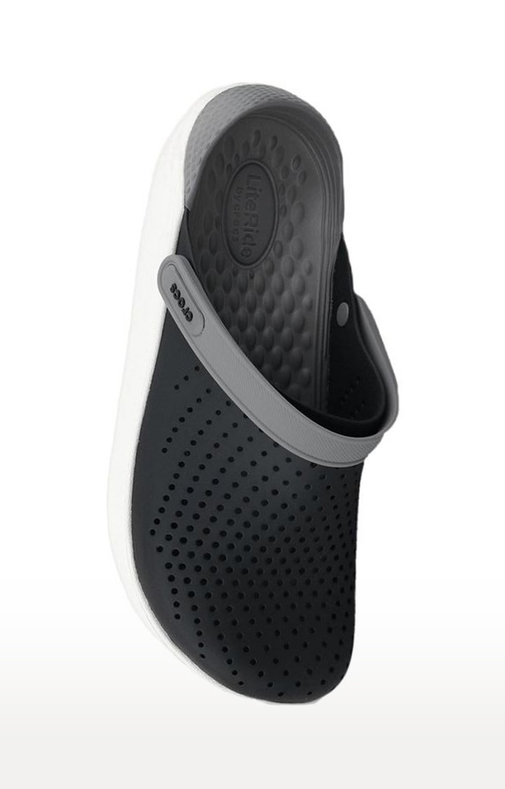 Unisex Black Solid Clogs