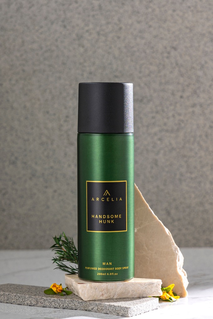 Handsome Hunk Perfumed Deodorant for Men - 200 ml, 133 gm