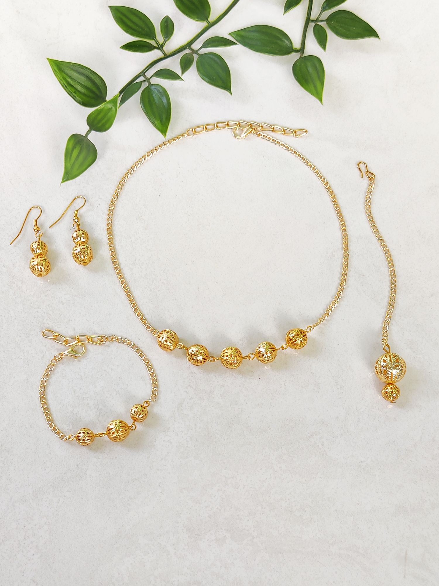 Golden Delight Necklace, Bracelet, Maang Teeka & Earrings Set