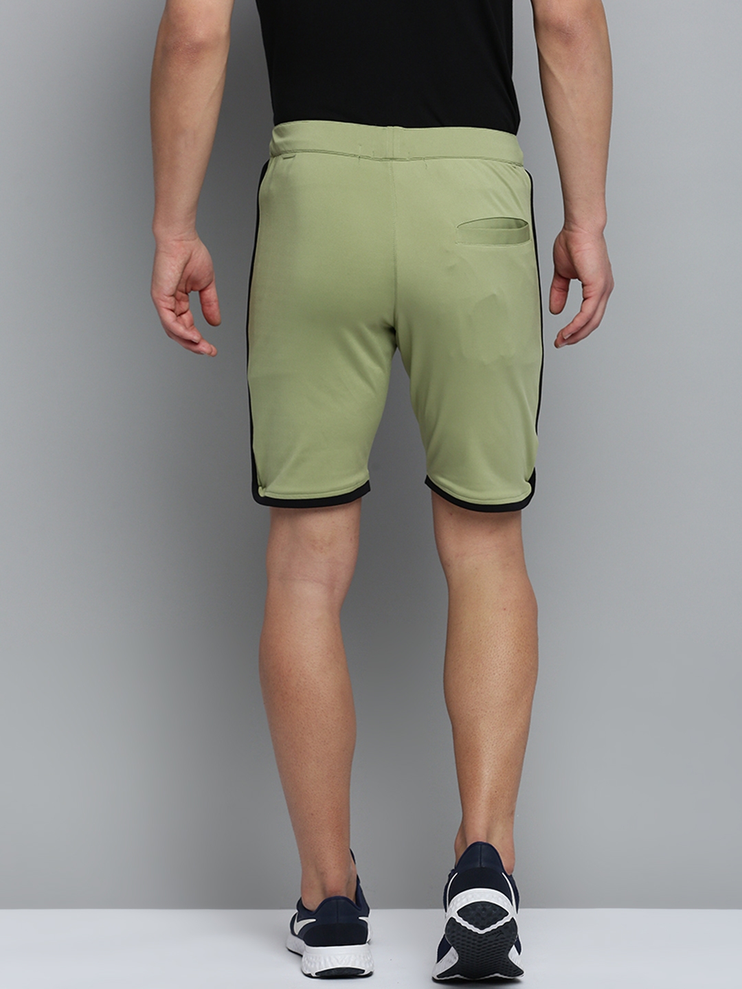Showoff | SHOWOFF Men's Knee Length Solid Green Mid-Rise Sports Shorts 2