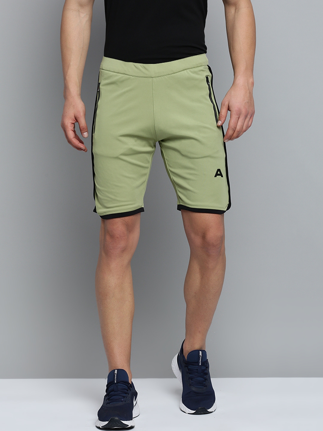 Showoff | SHOWOFF Men's Knee Length Solid Green Mid-Rise Sports Shorts 0