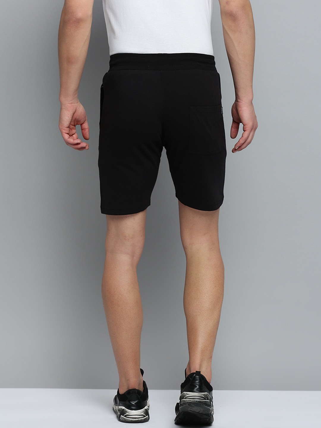 SHOWOFF Men's Knee Length Colourblocked Black Mid-Rise Sports Shorts