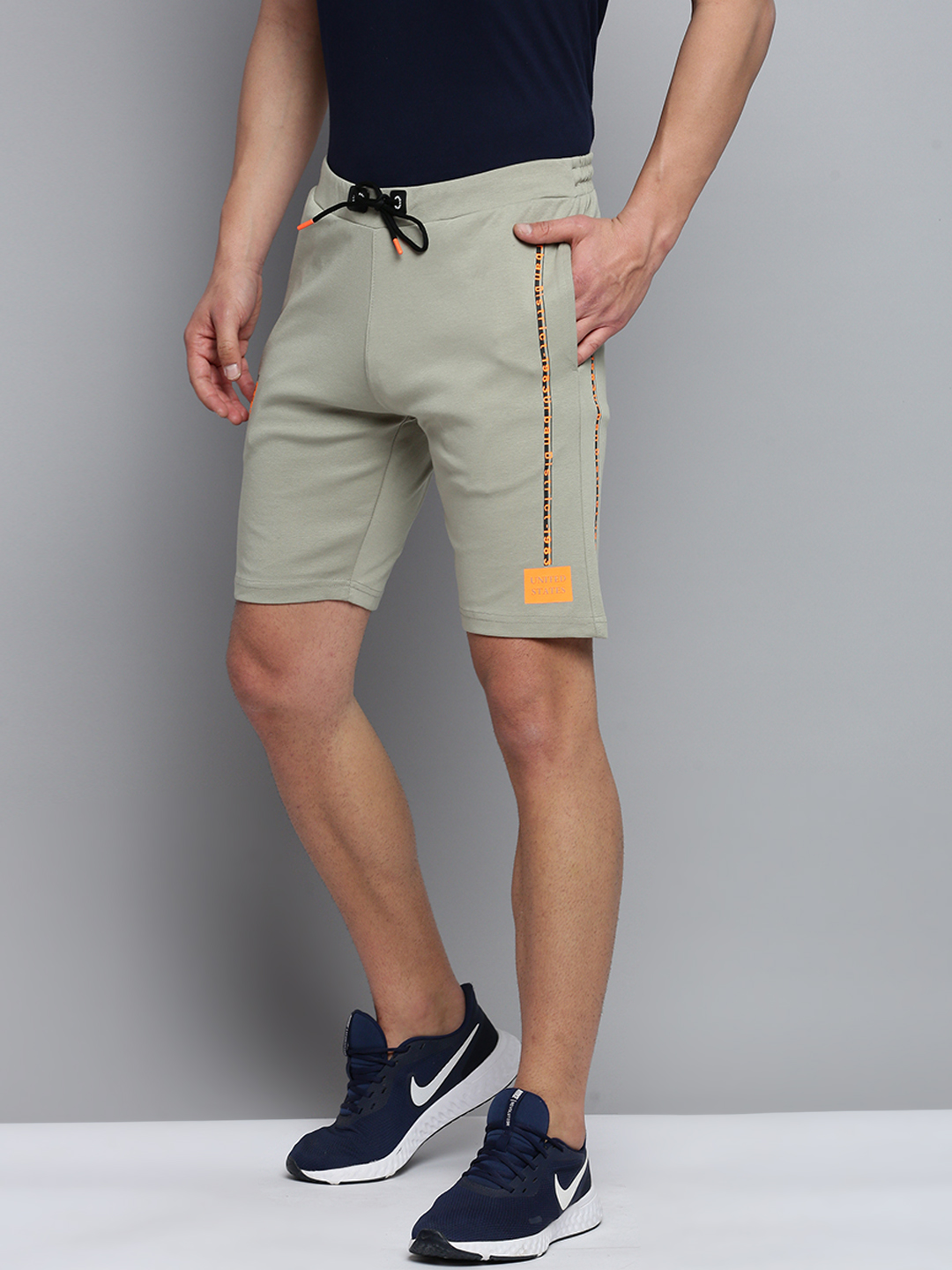 SHOWOFF Men's Knee Length Solid Olive Mid-Rise Sports Shorts