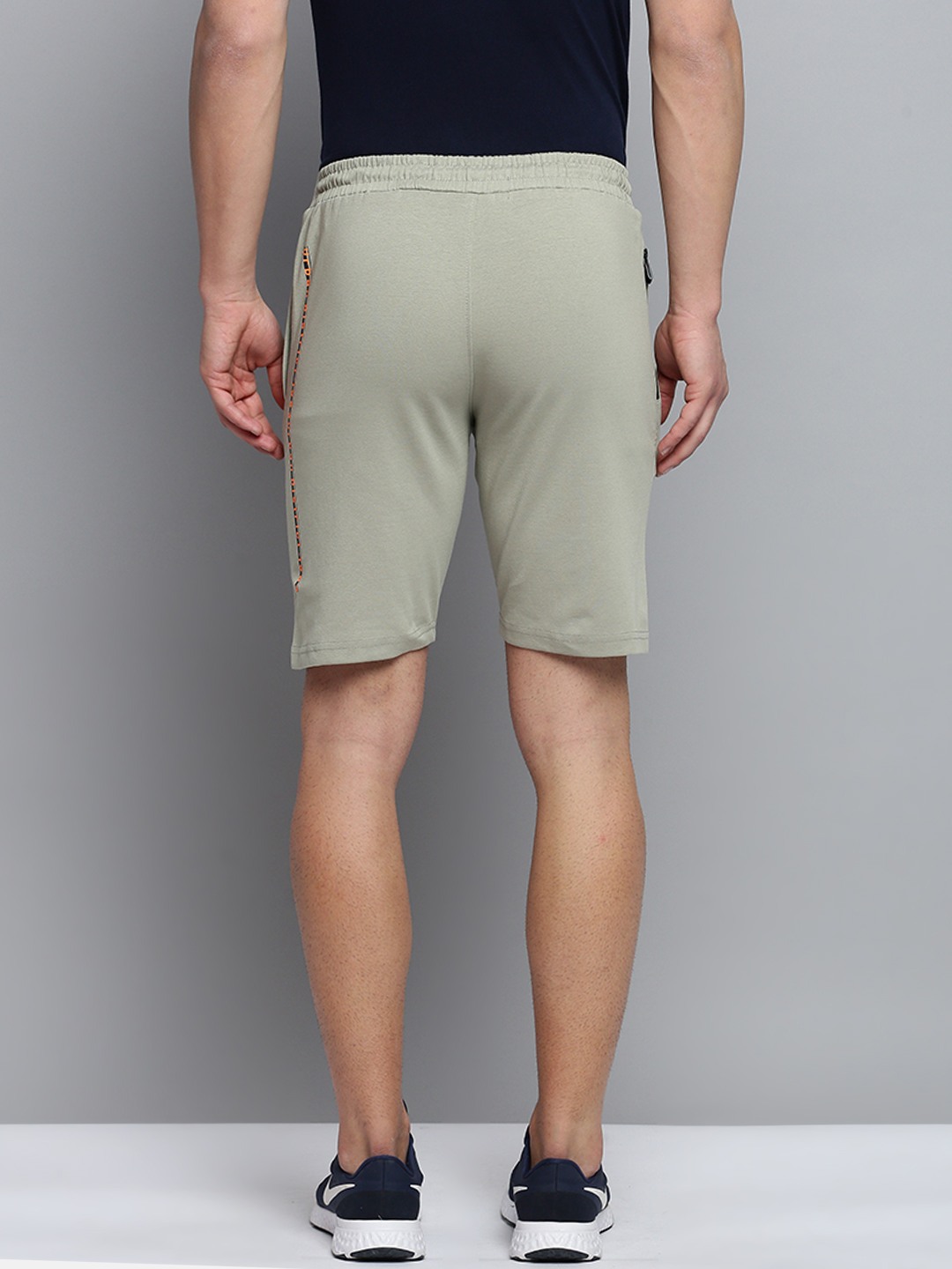 SHOWOFF Men's Knee Length Solid Olive Mid-Rise Sports Shorts