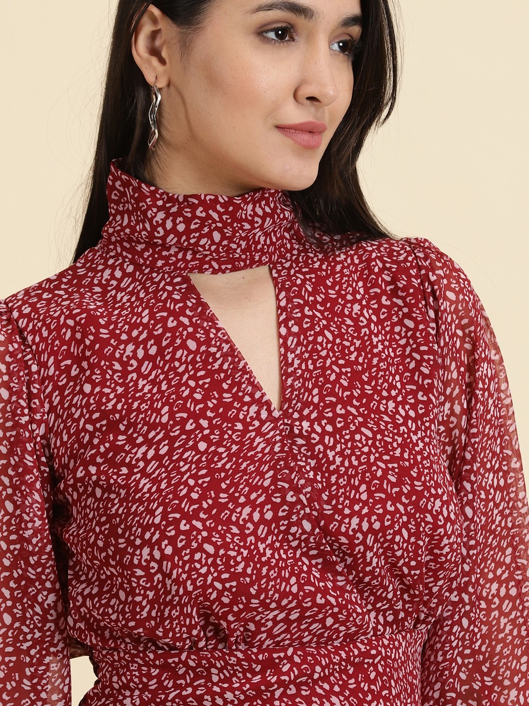 SHOWOFF Women's Printed Keyhole Neck Burgundy Cinched Waist Regular Top