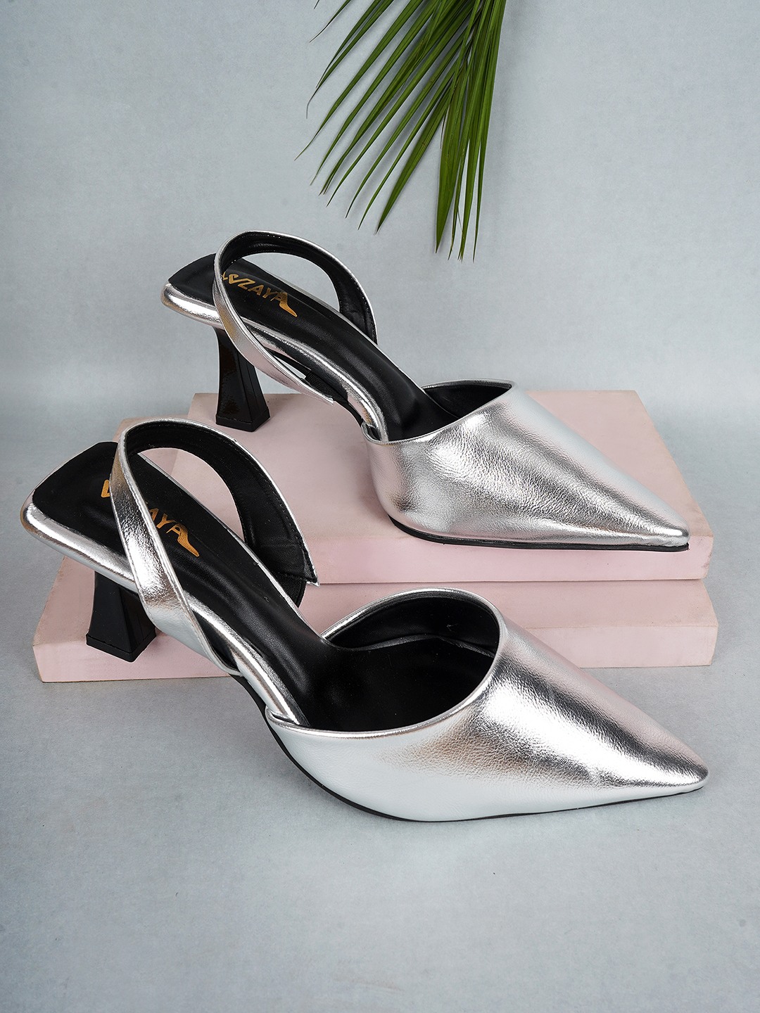 Women backstrap heel pumps