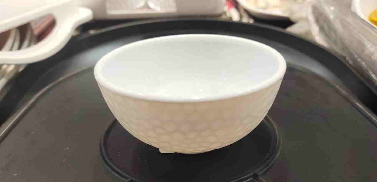 DOLPHIN HOUSEHOLD GLASS BOWL G1174