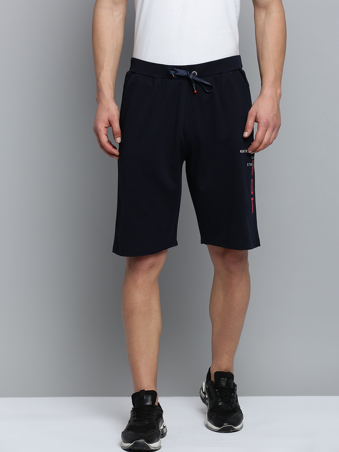 Showoff | SHOWOFF Men's Solid Navy Blue Knee Length Sports Shorts 0