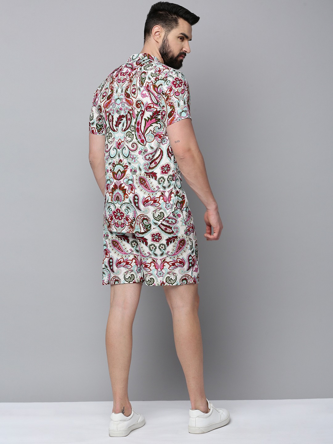 SHOWOFF Men's Shirt Collar Short Sleeves Printed White Co-Ords Set