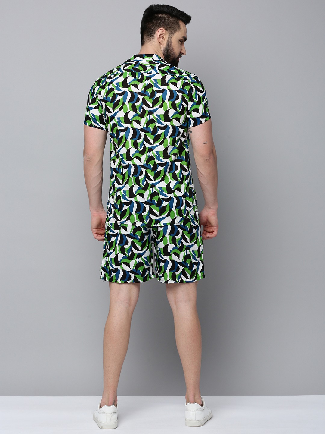SHOWOFF Men's Shirt Collar Short Sleeves Printed Multi Co-Ords Set