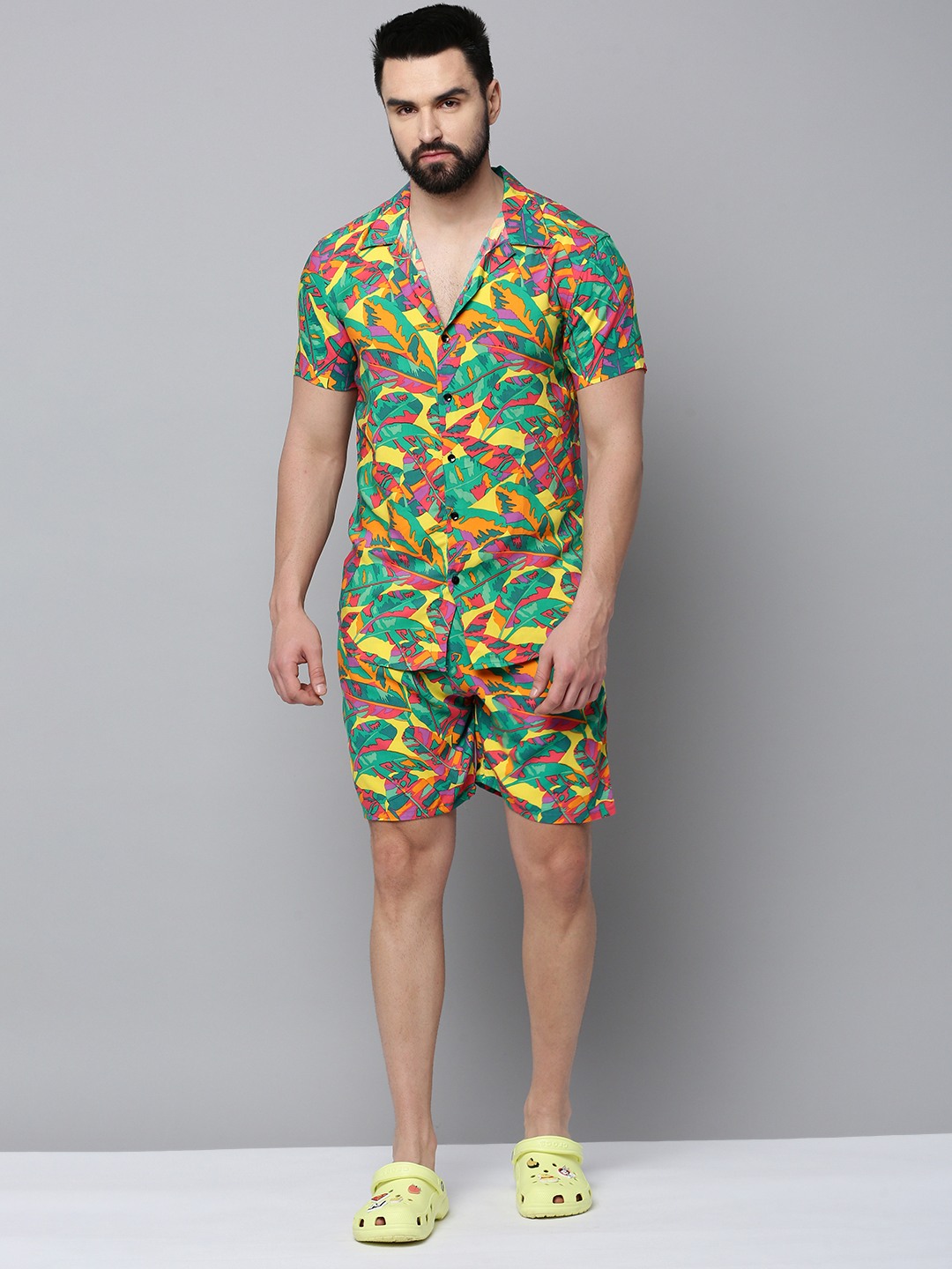 SHOWOFF Men's Shirt Collar Short Sleeves Printed Multi Co-Ords Set
