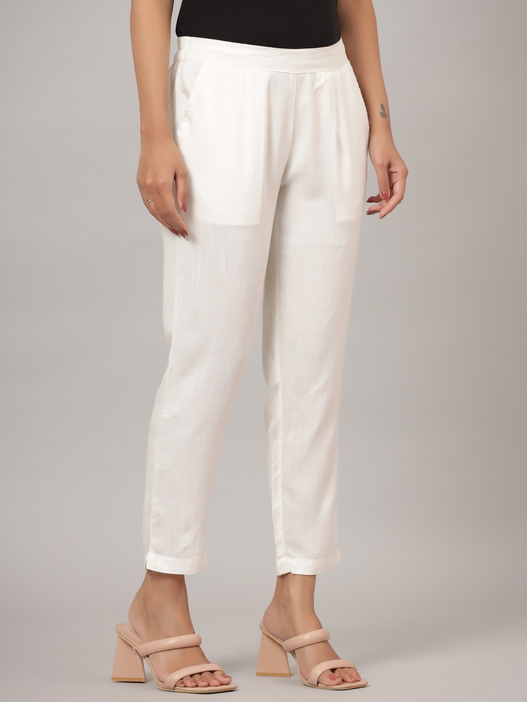 Women Cropped Regular Trousers