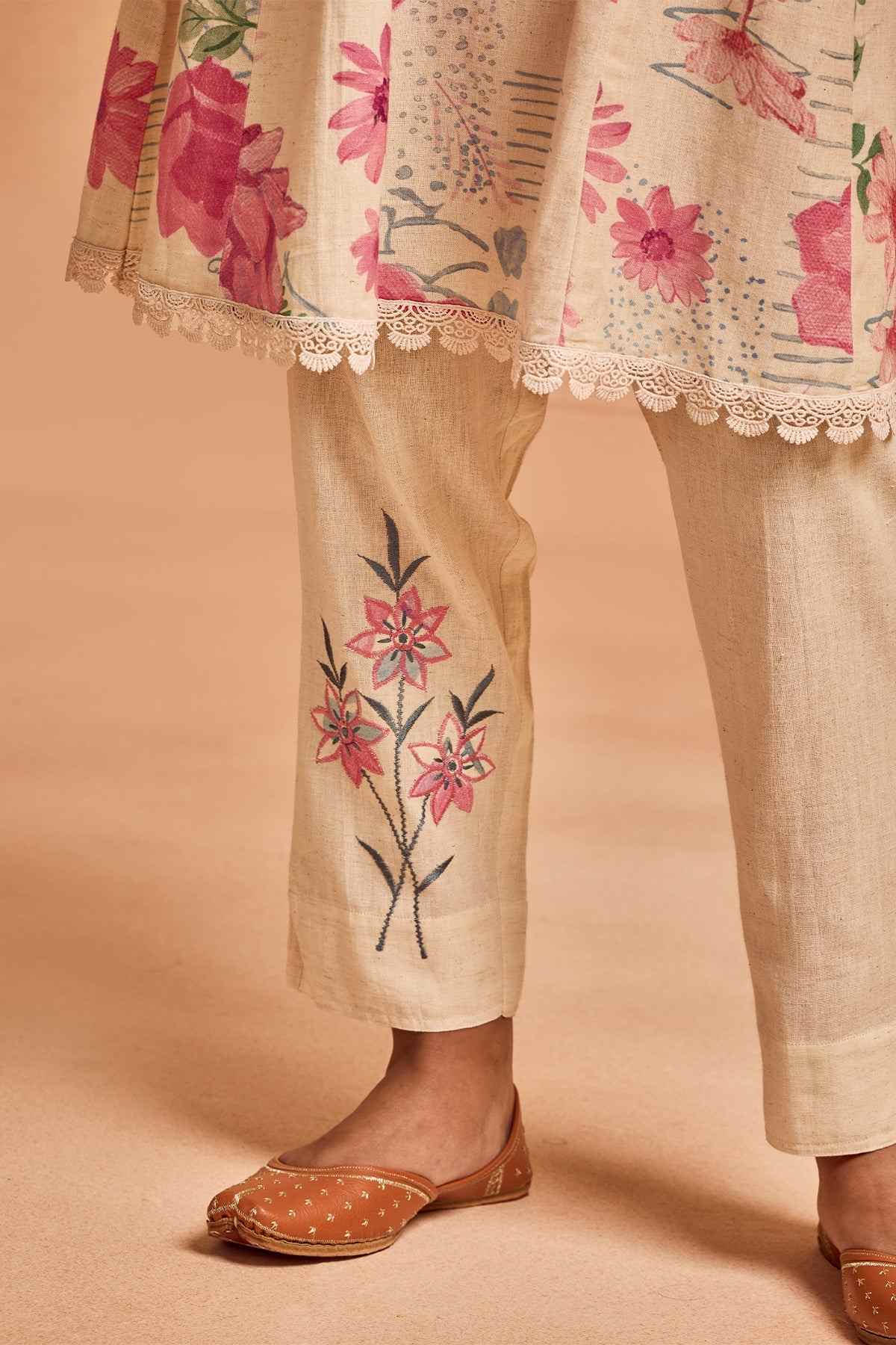 SABHYATA LADIES WESTERN KURTI 2PCS SET 253AA2504 CREAM
