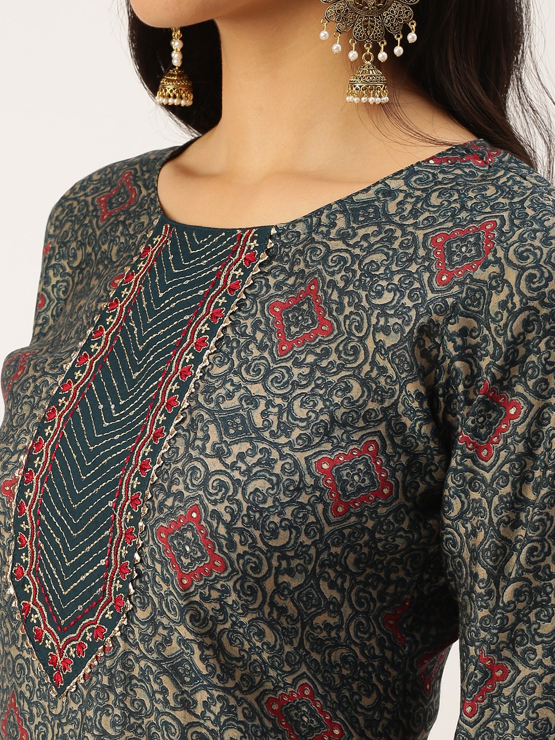 SHOWOFF Women Green Ethnic Motifs Round Neck Three-Quarter Sleeves Mid Length Straight Kurta