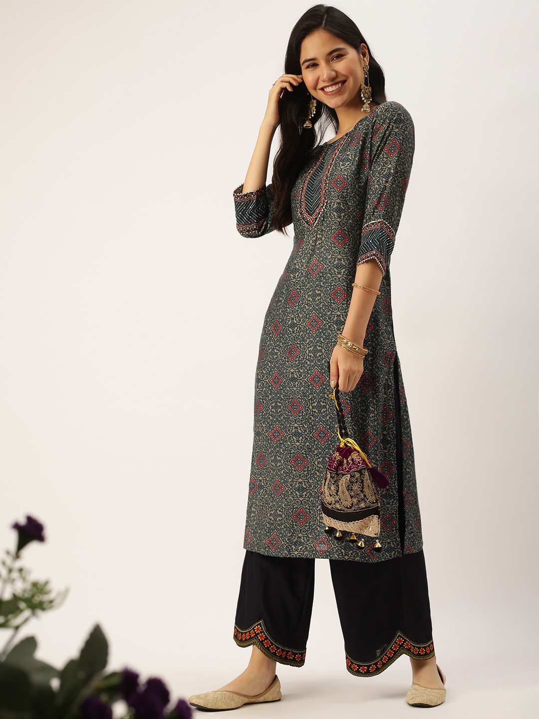 SHOWOFF Women Green Ethnic Motifs Round Neck Three-Quarter Sleeves Mid Length Straight Kurta