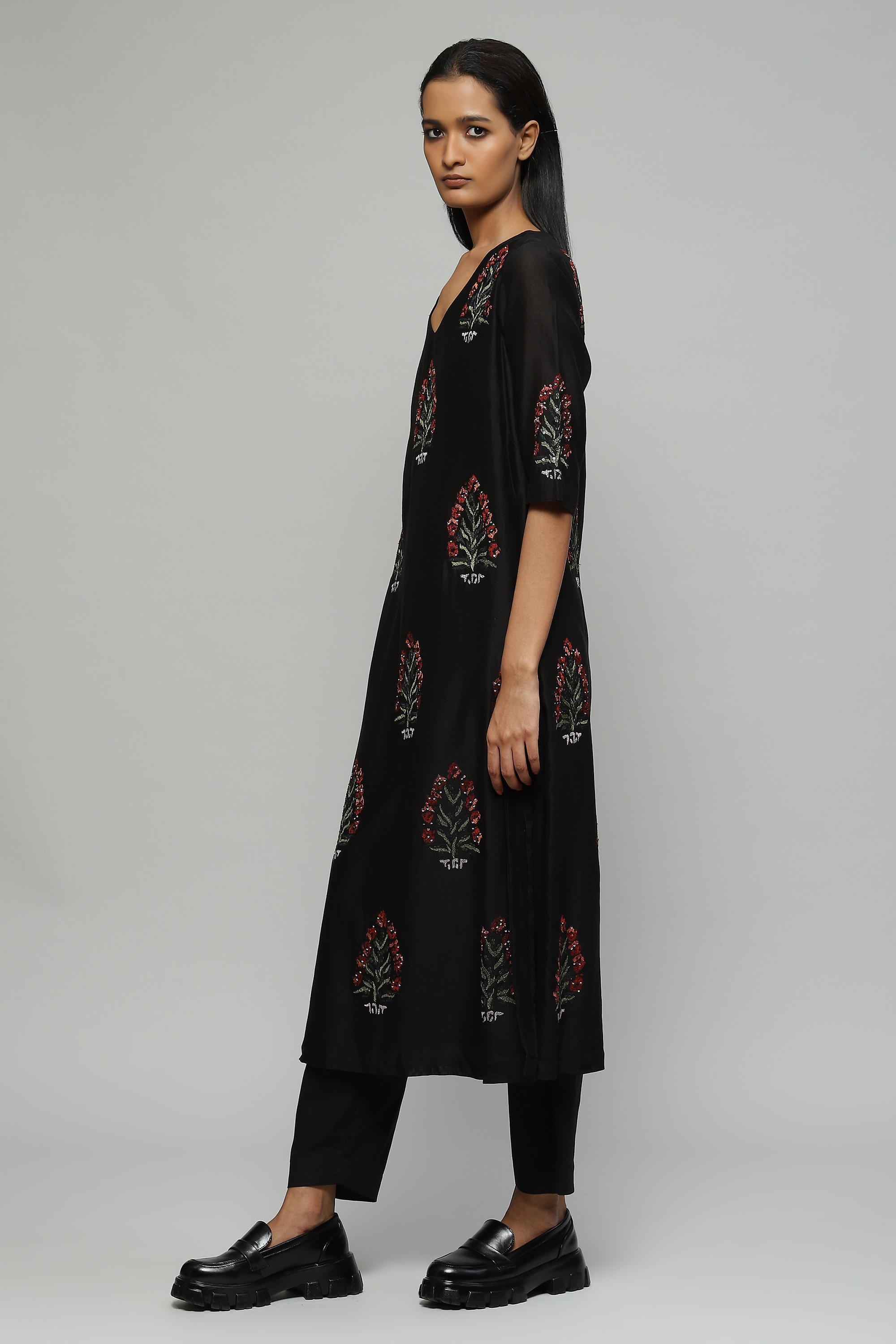 Embroidered And Sequinned Kurta