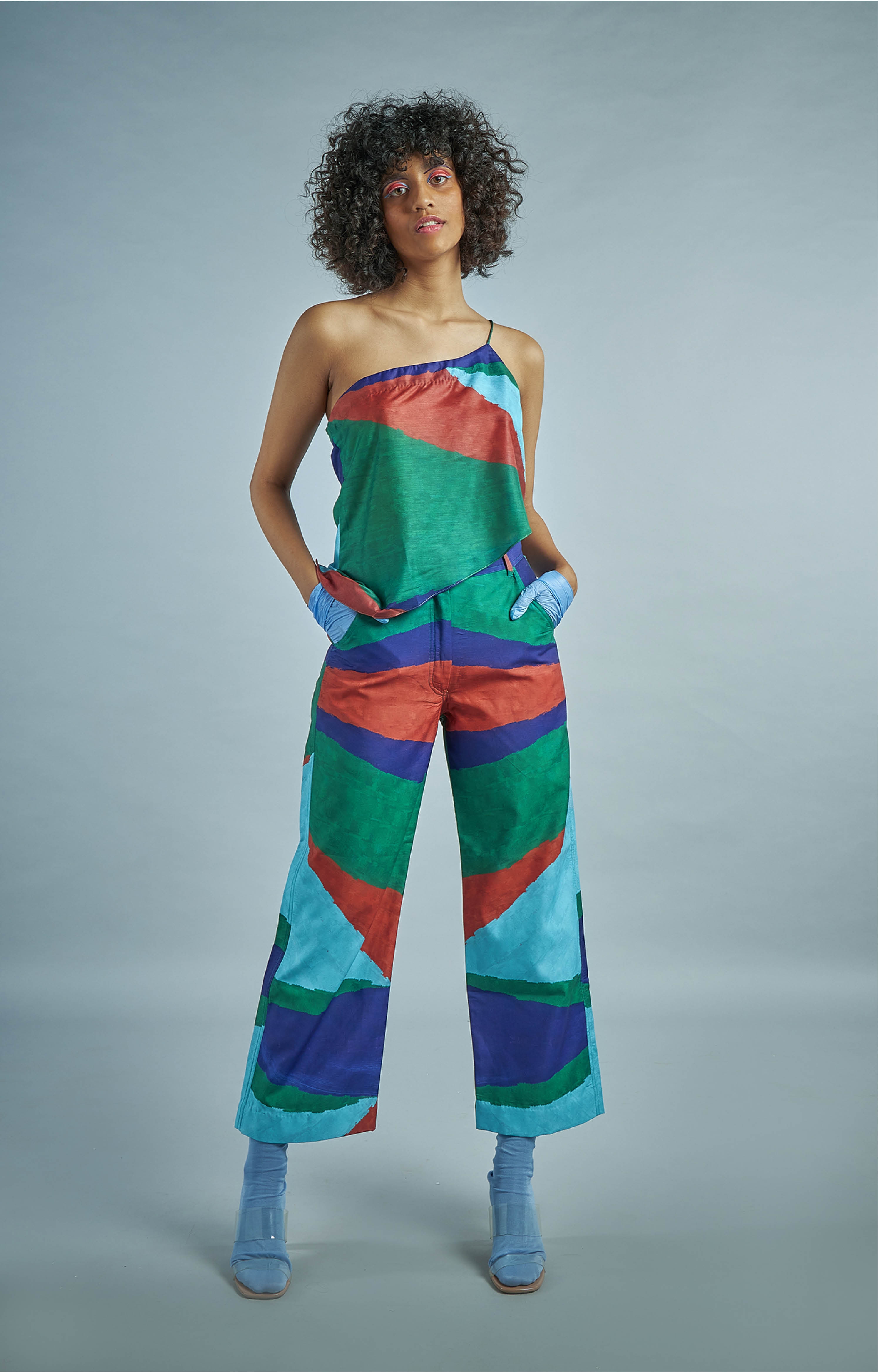 Advait | Richmond Cropped Trousers undefined