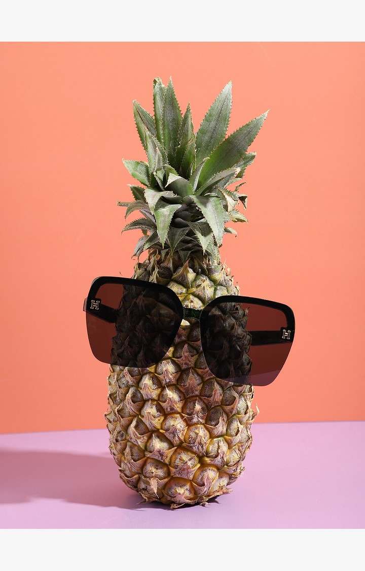 Haute Sauce By Campus Sutra Women Black Lens & Green Oversized Sunglasses-Aw22_Hssg1362