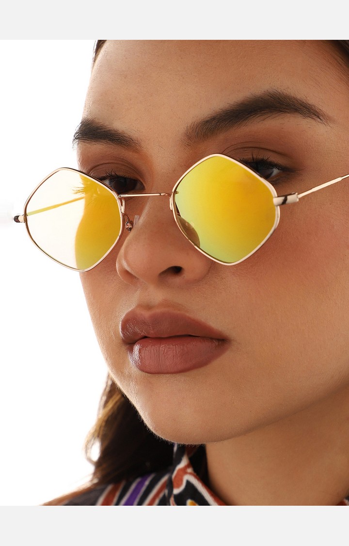 Haute Sauce By Campus Sutra Unisex Brown Lens & Gold-Toned Round Sunglasses With Polarised Lens