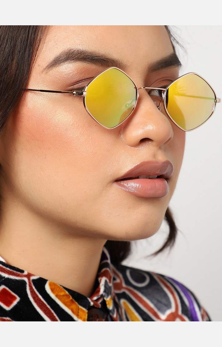 Haute Sauce By Campus Sutra Unisex Brown Lens & Gold-Toned Round Sunglasses With Polarised Lens