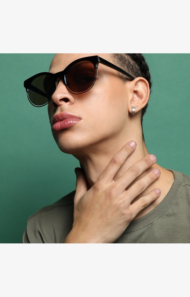 Haute Sauce By Campus Sutra Unisex Blue Lens & Black Wayfarer Sunglasses With Polarised Lens