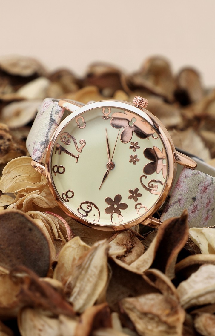 Women's Beige Analogue Watch