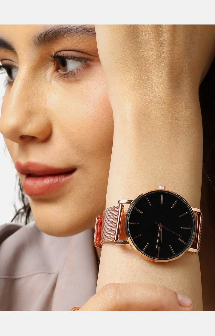 Women's Black Dial & Straps Watch