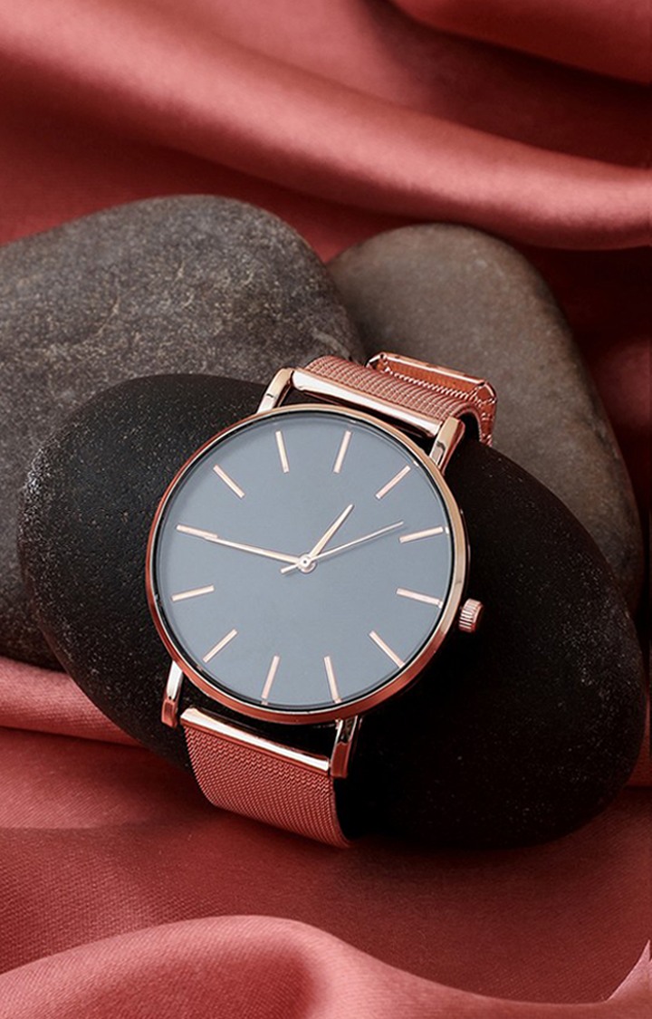 Women's Black Dial & Straps Watch