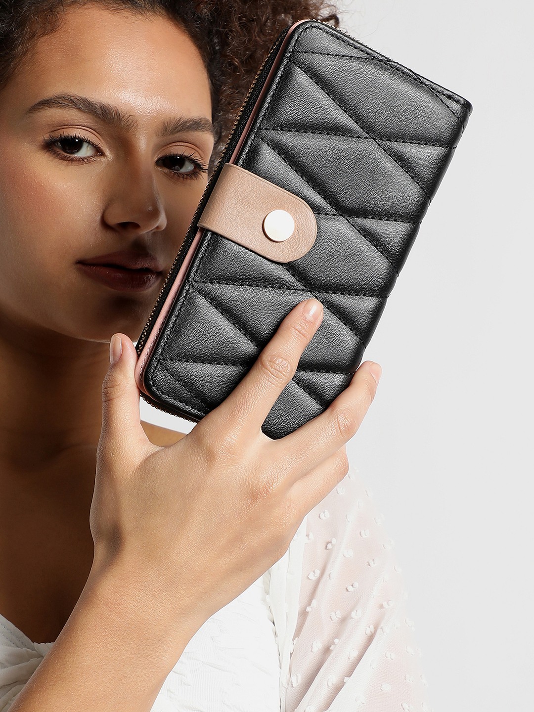 Haute Sauce By Campus Sutra  Women Black Textured Pu Two Fold Wallet
