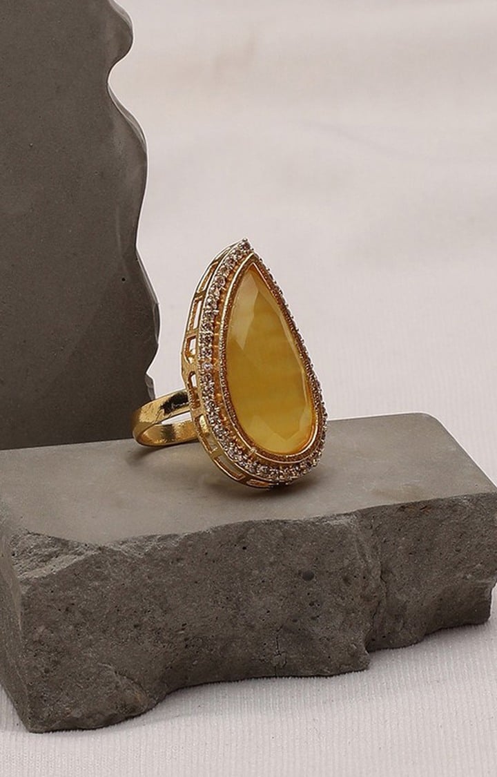 SOHI Gold-Plated Mustard Brown Stone Studded Ring