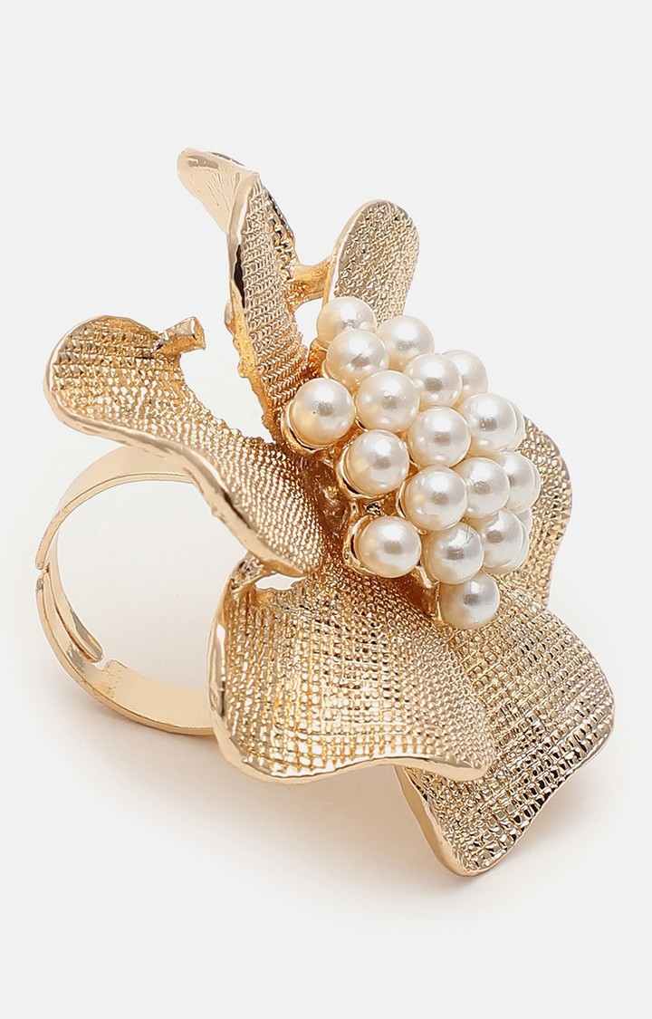 SOHI Women Gold-Plated & Beaded Finger Ring