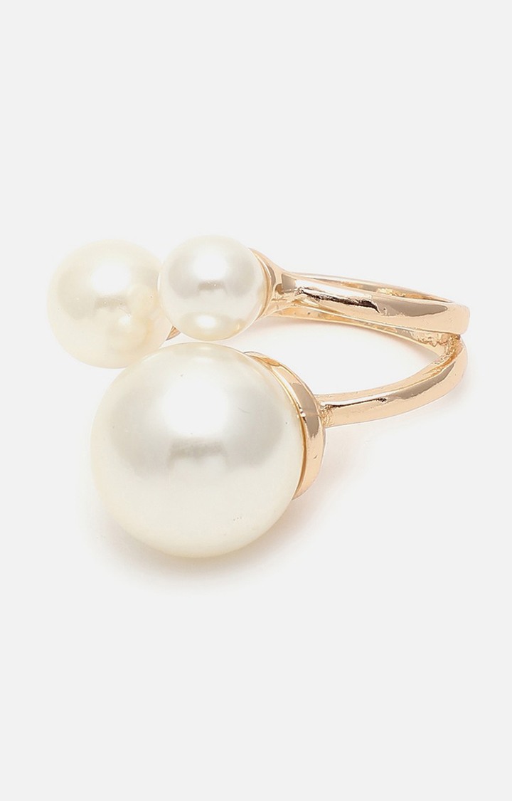 SOHI Women Gold-Plated White Pearl-Studded Finger Ring