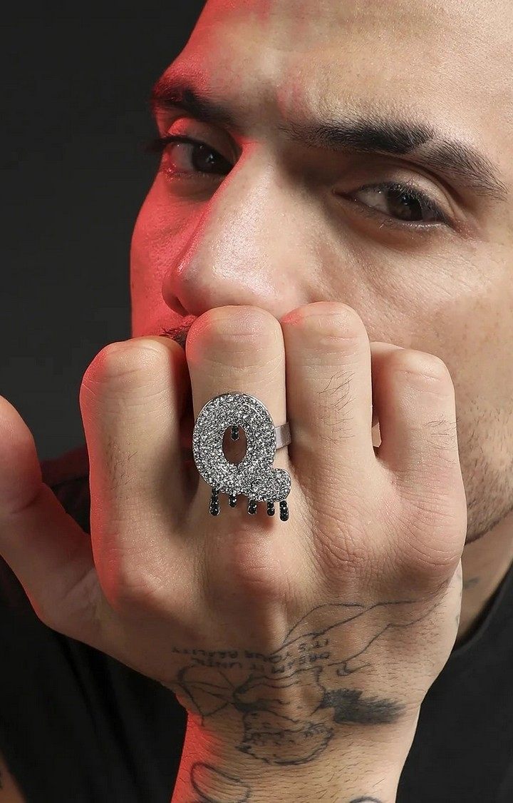 French Accent Men Silver-Plated Stone Studded Q Alphabet Ring