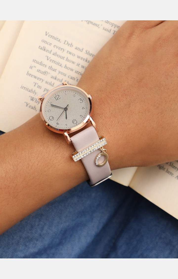 Women's Round Analog Watch With O Watch Charm