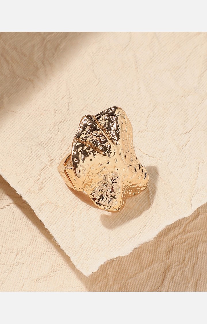 SOHI Gold-Plated Star Wave Statement Finger Ring