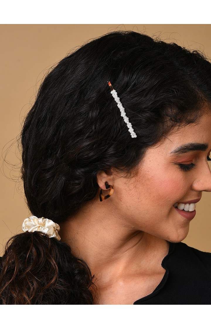 Women's White & Beige Set of 4 Pear Studded Earrings with Hair Clip Ponytail Holder