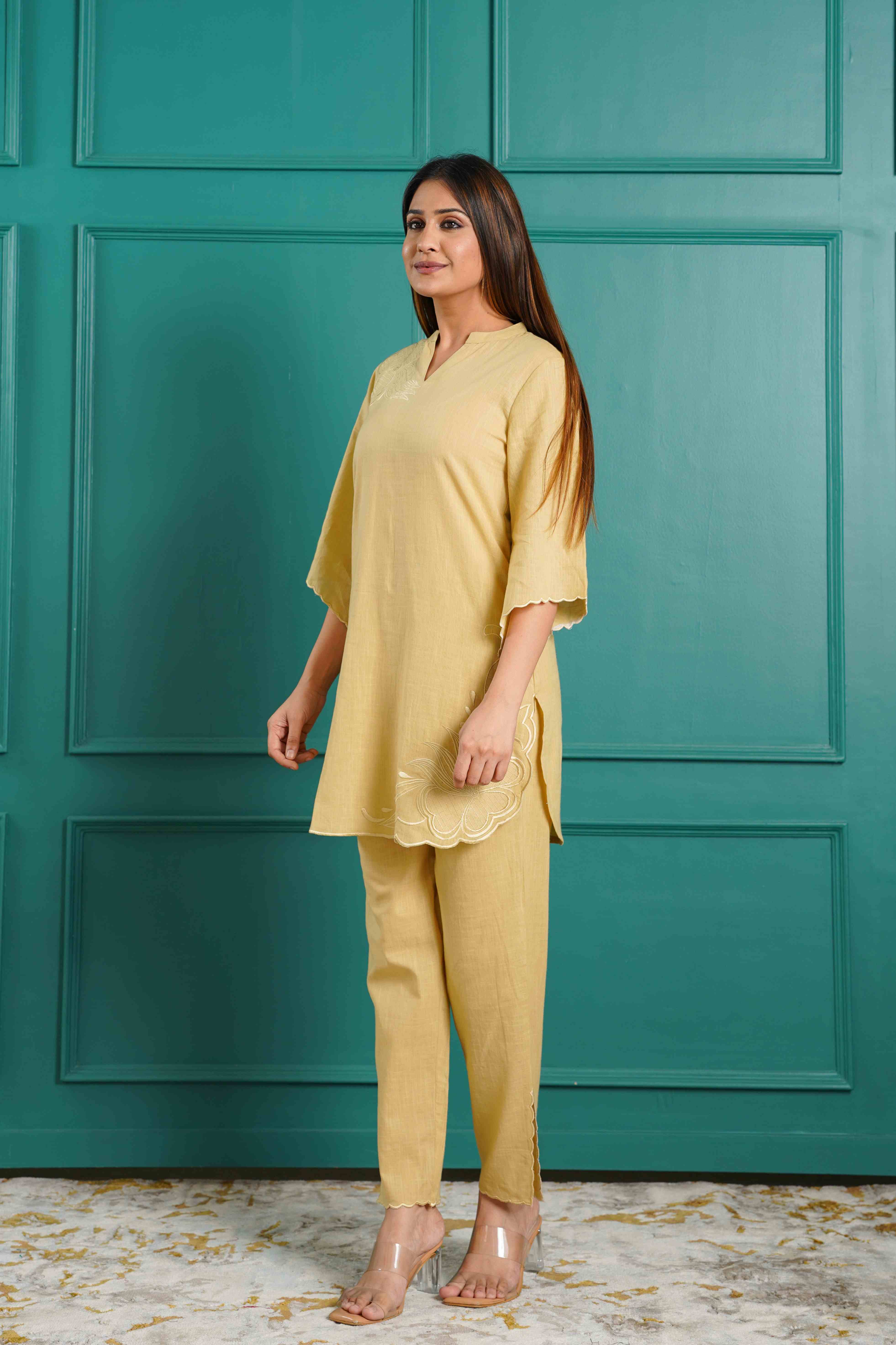 BEIGE NOTCH NECK EMBROIDERED CO-ORD SET