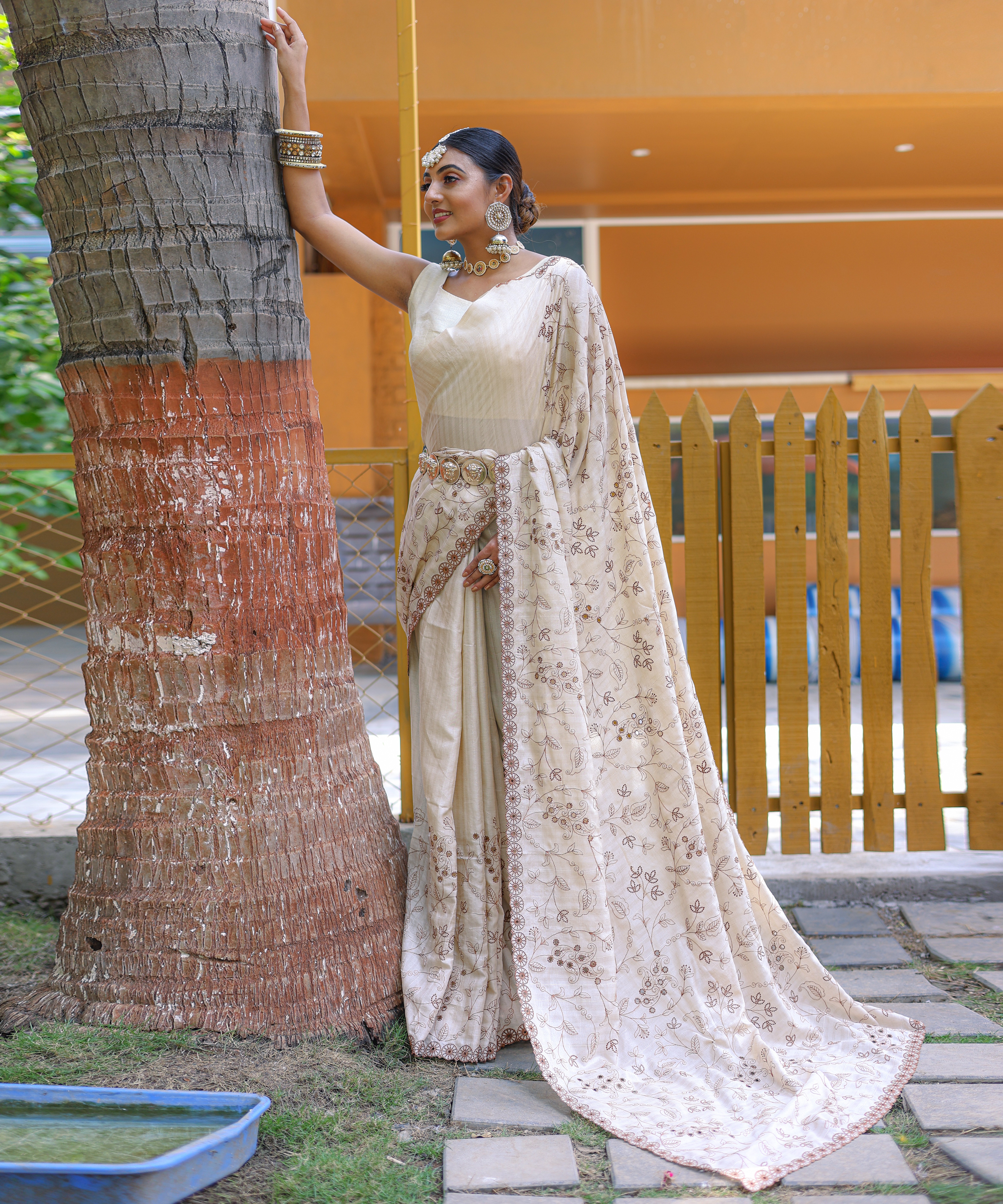 Women's Aaisha White Pure Soft Silk Saree