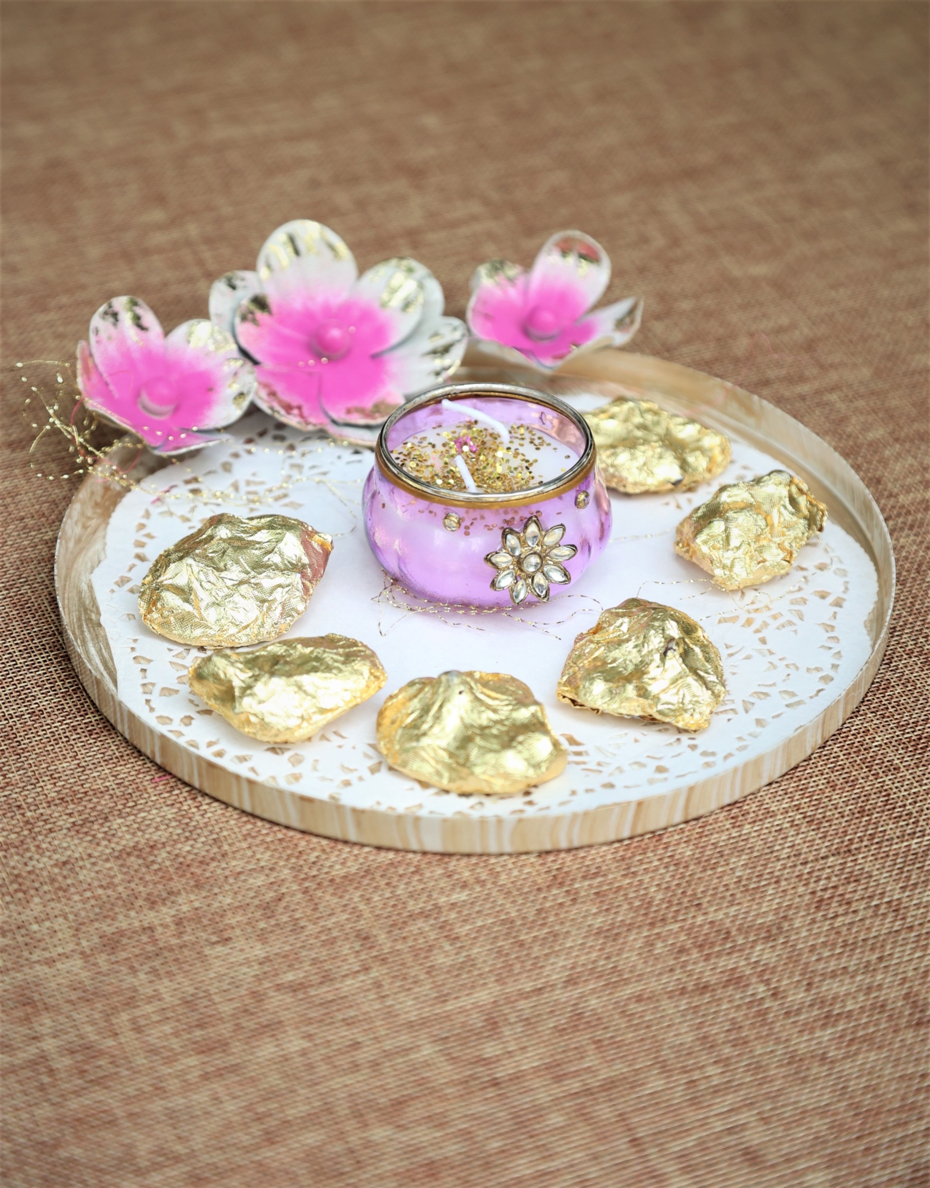Floral art | White/Gold Foil Metal Plate (S) undefined