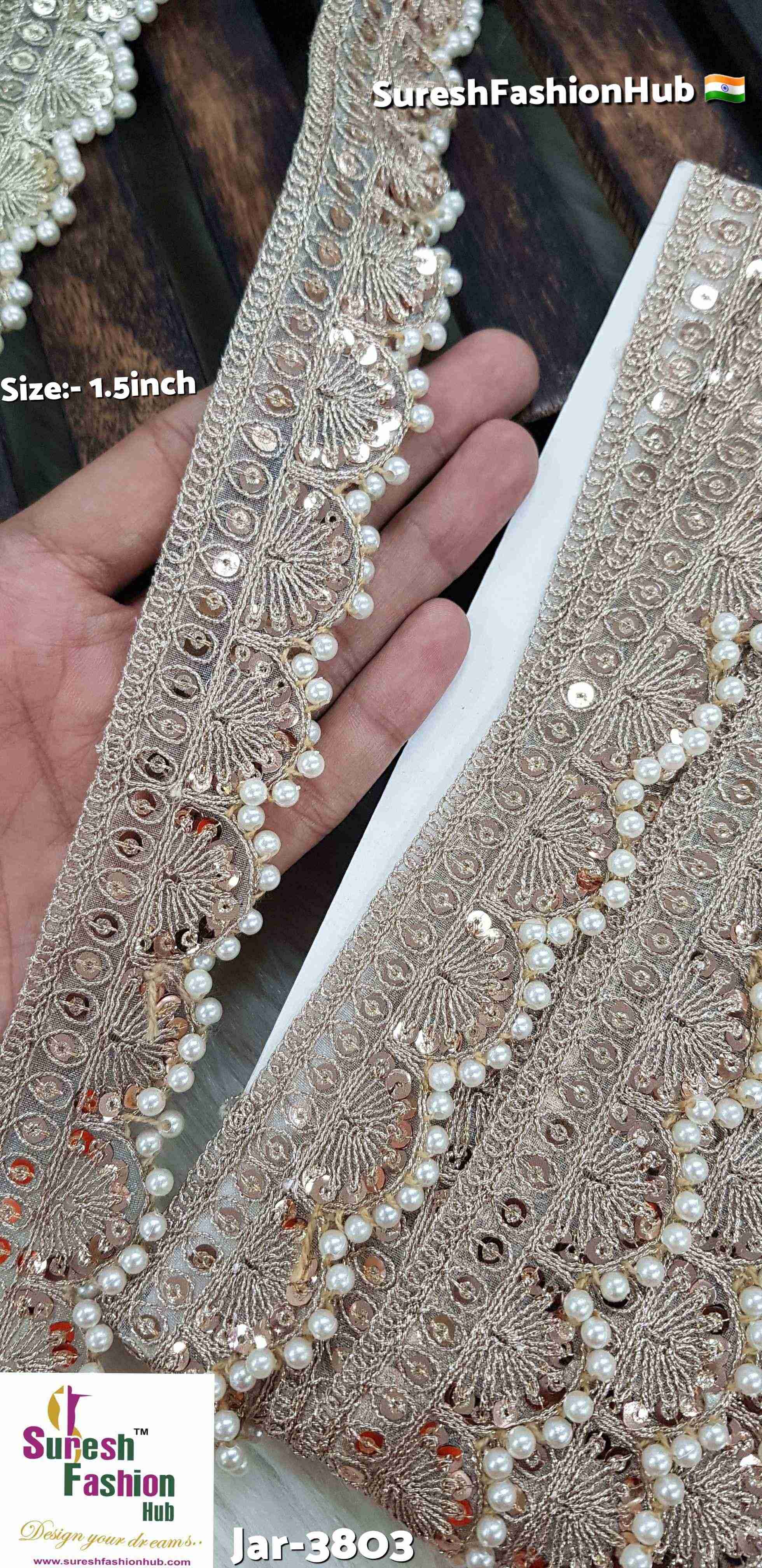 "Machine-Made Scalloped Lace - Elegant Border for Sarees"