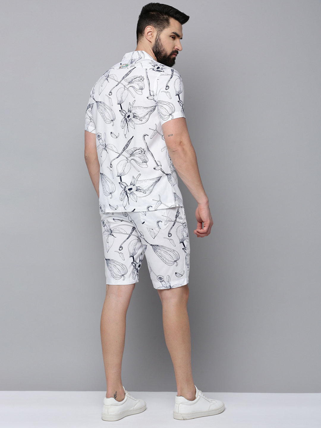 SHOWOFF Men's Shirt Collar Short Sleeves Printed White Co-Ords Set