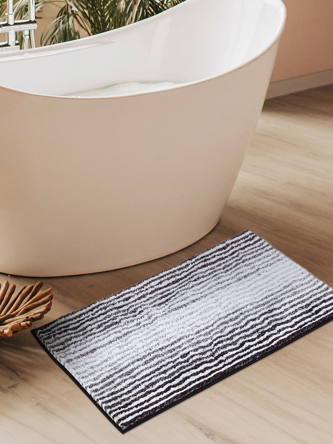 Plush (40x60cm) Black Anti-Slip Bath Mat with TPR Backing