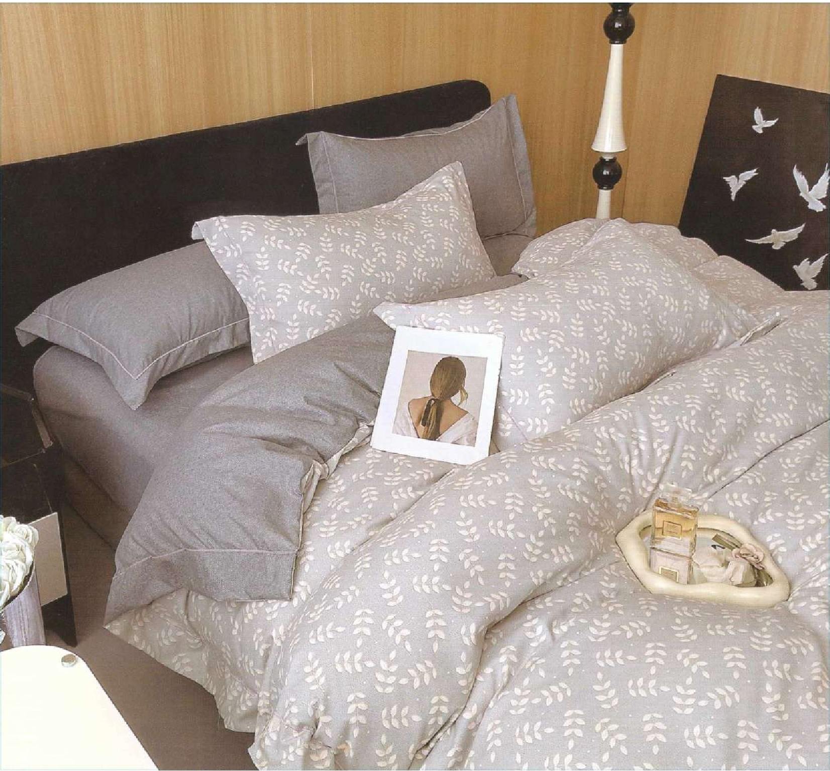 Bellagio Hamlet Multicolour BedSheet