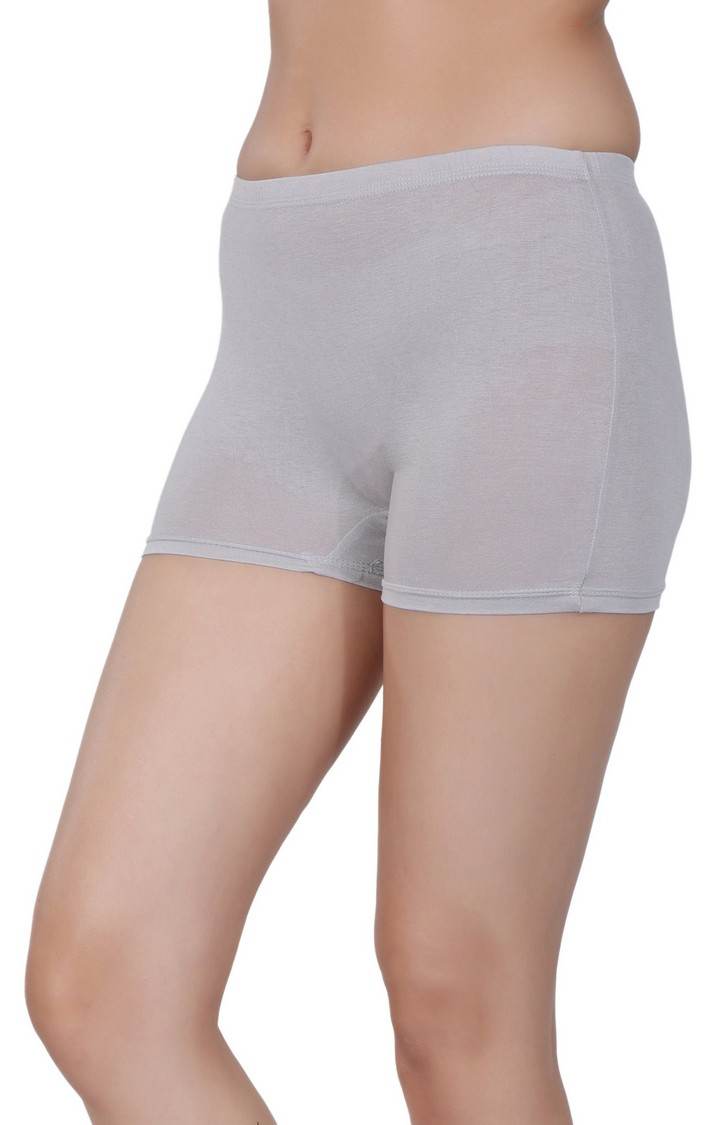 Women's Multicolor Solid Shorts