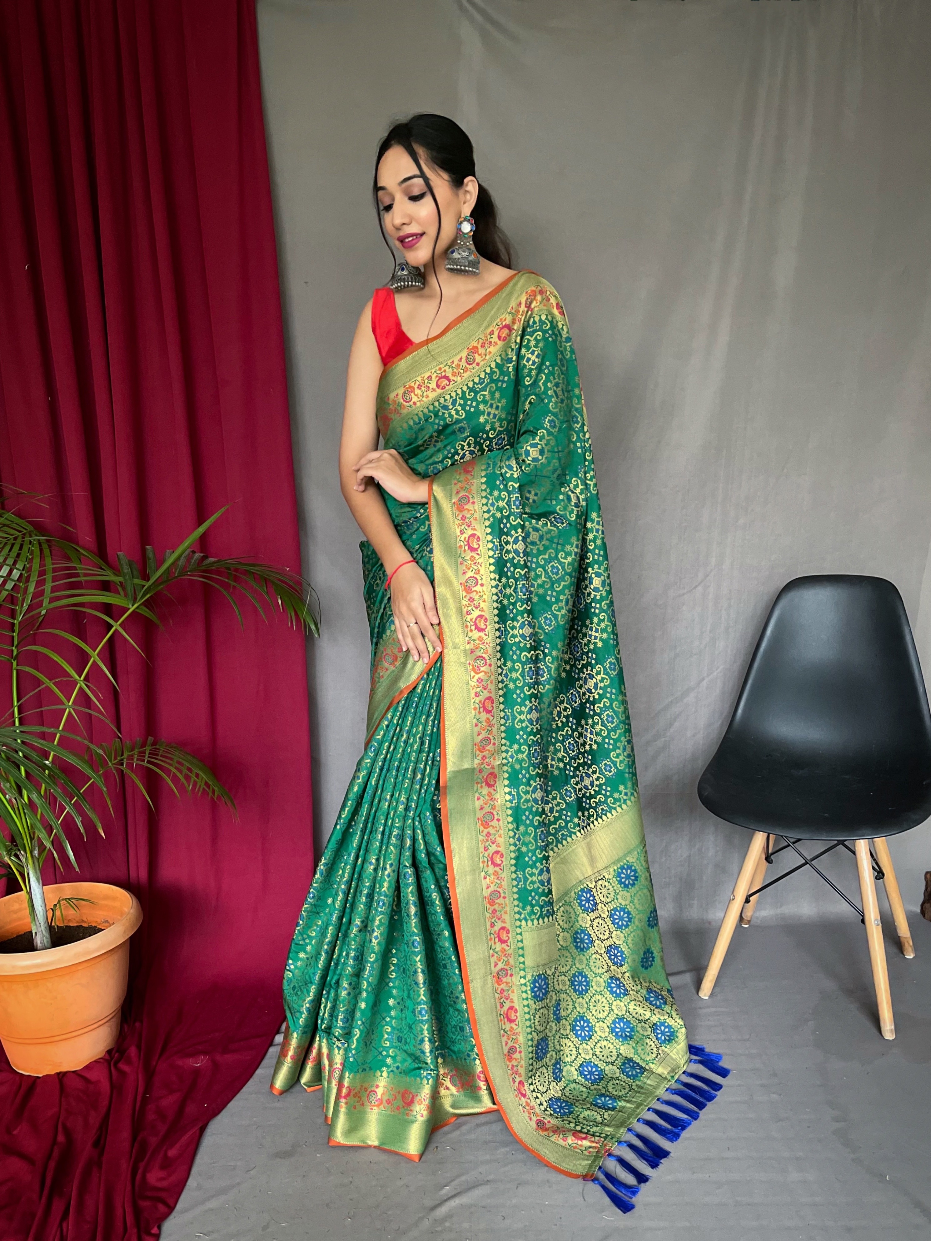 Women's Bandhej Patola Green Silk Saree