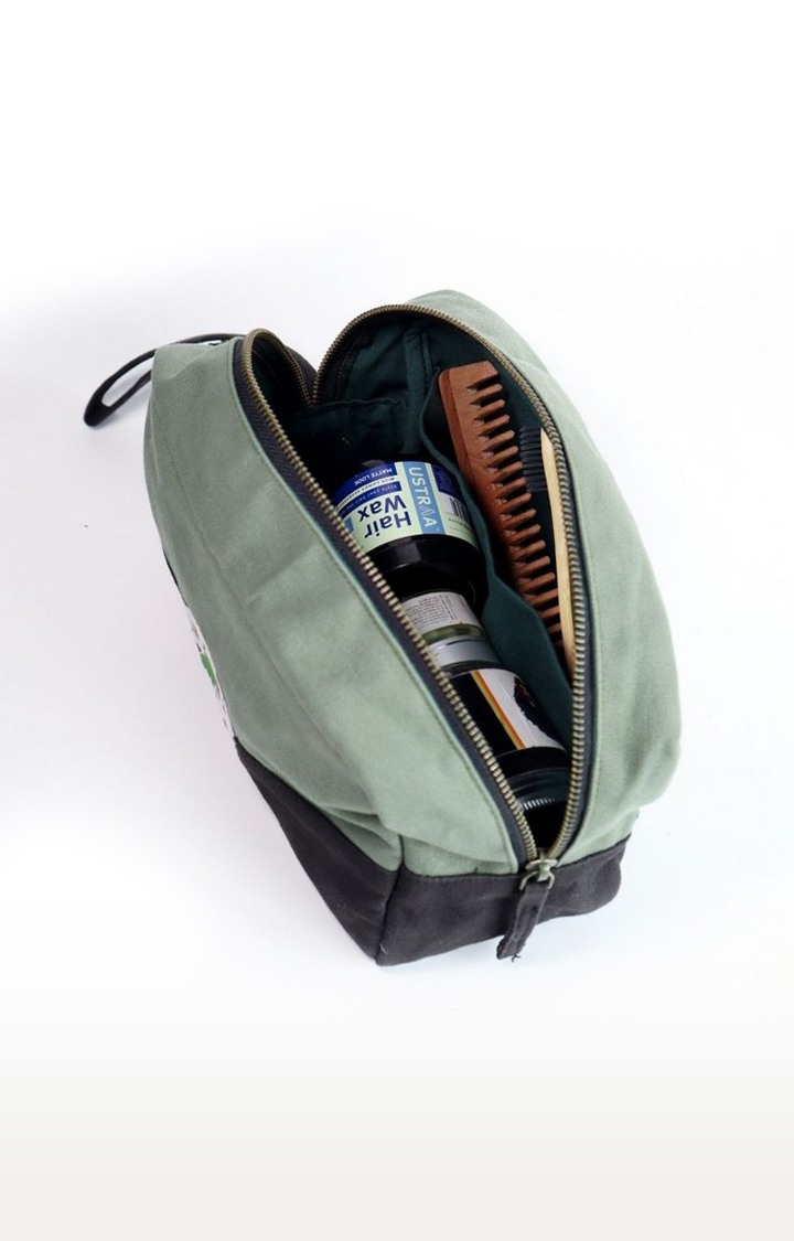 Unisex Olive Green Sustainable Oryx Dopp Kit