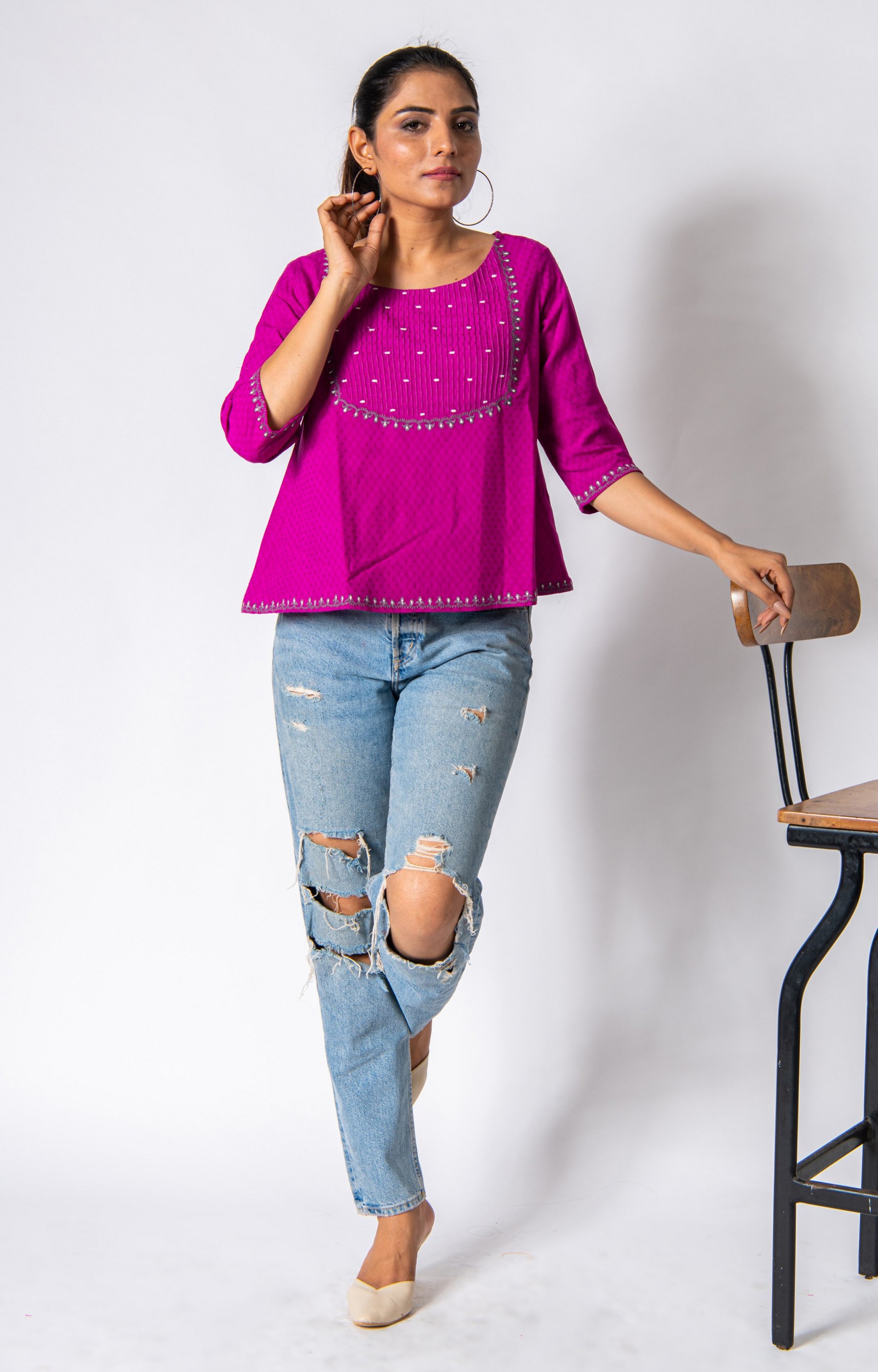 REYON DOBBY EMBRIDERY TOP