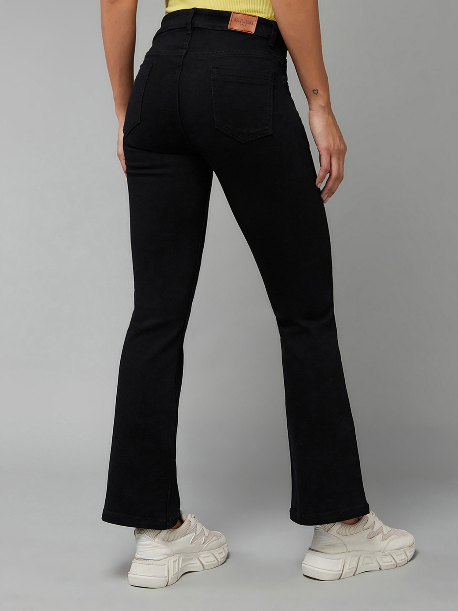 Women's Black Wide-Leg High rise Clean look Regular Stretchable Denim Jeans